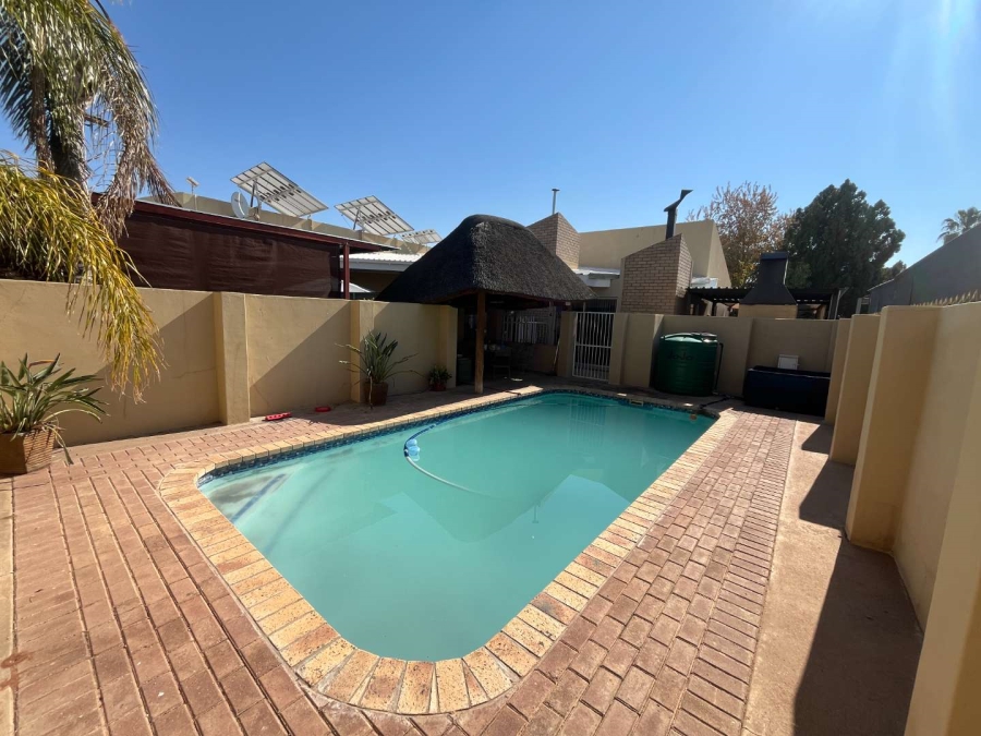 3 Bedroom Property for Sale in Keidebees Northern Cape